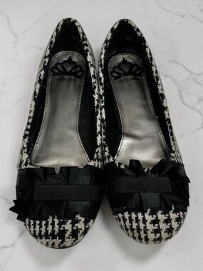 Fergalicious by Fergie Alana Houndstooth with Ruffles Flat Slip On Shoes
